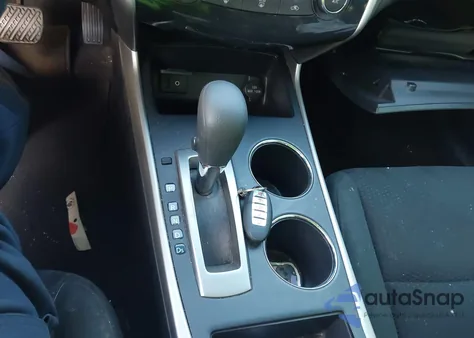 2015 Nissan Altima 2.5 S z USA, uszkodzony, nr VIN 1N4AL3AP1FC480748